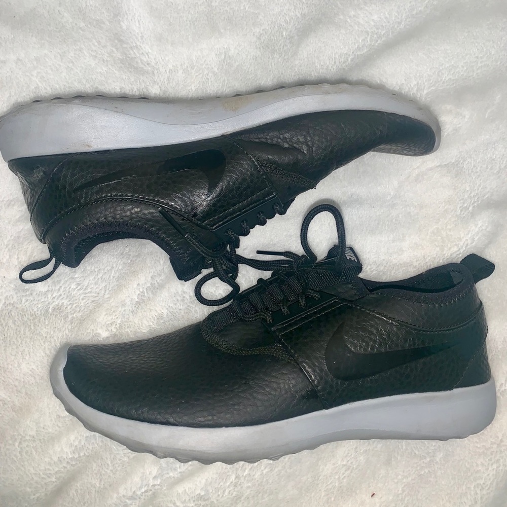 Women's Leather Nike Juvenate Sneaker Size 7.5